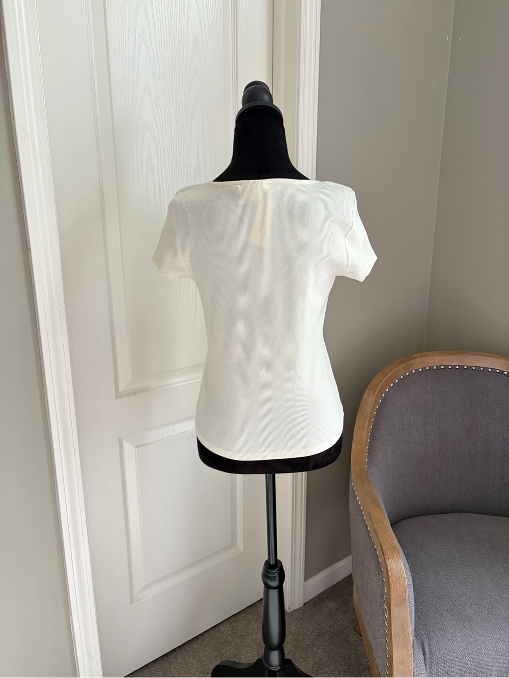 Anthropologie Cream Scoop Neck Short Sleeve Top - Picture 3 of 9